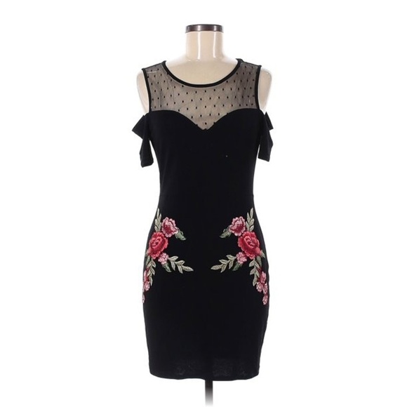 NWT - Sweet Rain - Floral Dress - Picture 1 of 7